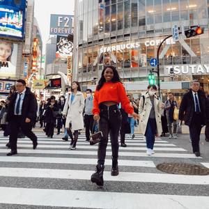 Meet your Posher, Amina